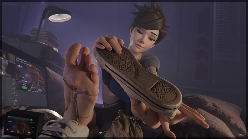 tracer-hentai-–-socks-removed,-shrunken-male,-soles,-trapped,-barefoot